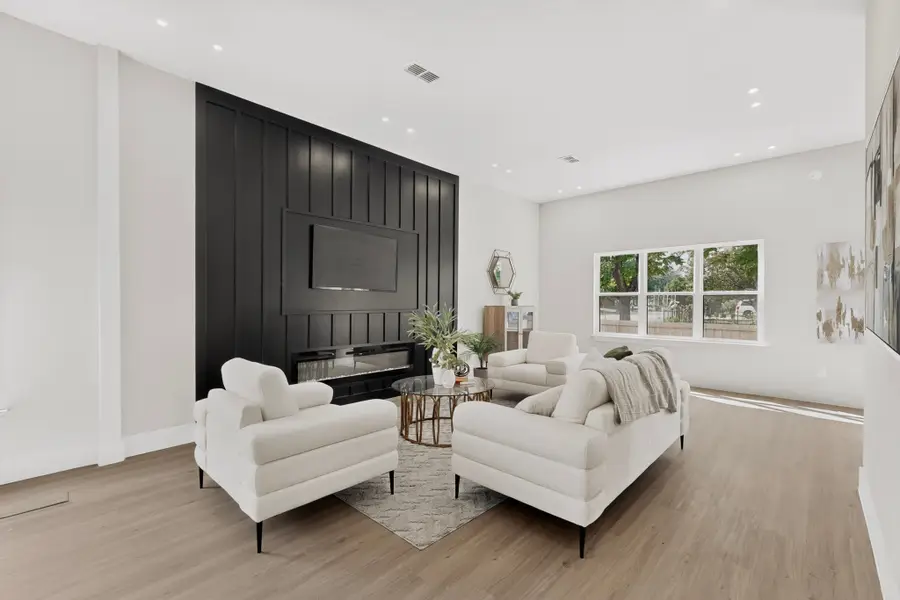 427 E 9th Street, Dallas, TX 75203 - #2