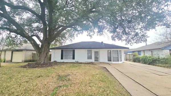 210 Brigadoon Lane, Friendswood, TX 77546