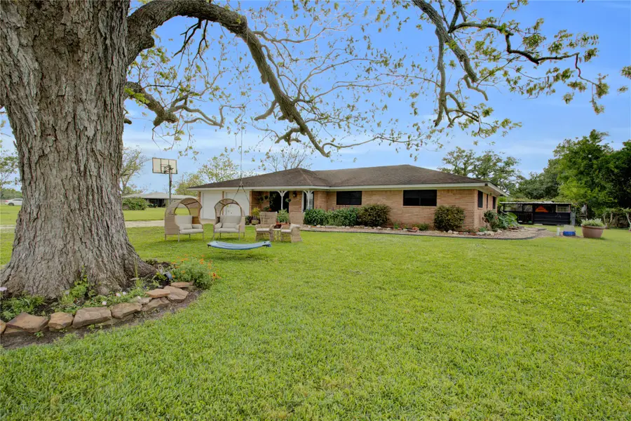 112 County Road 152, Bay City, TX 77414 - #2