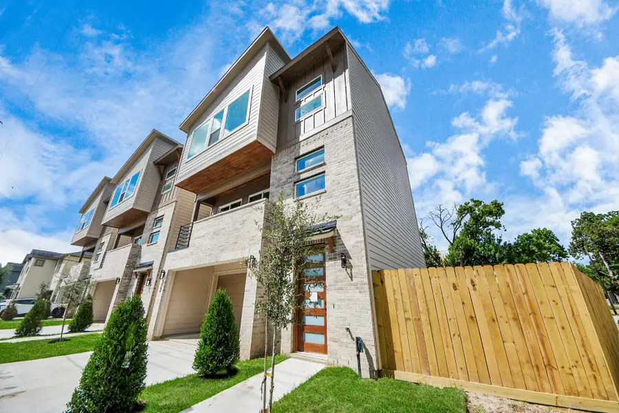 322 E 35 Th Street, Houston, TX 77018 - #3