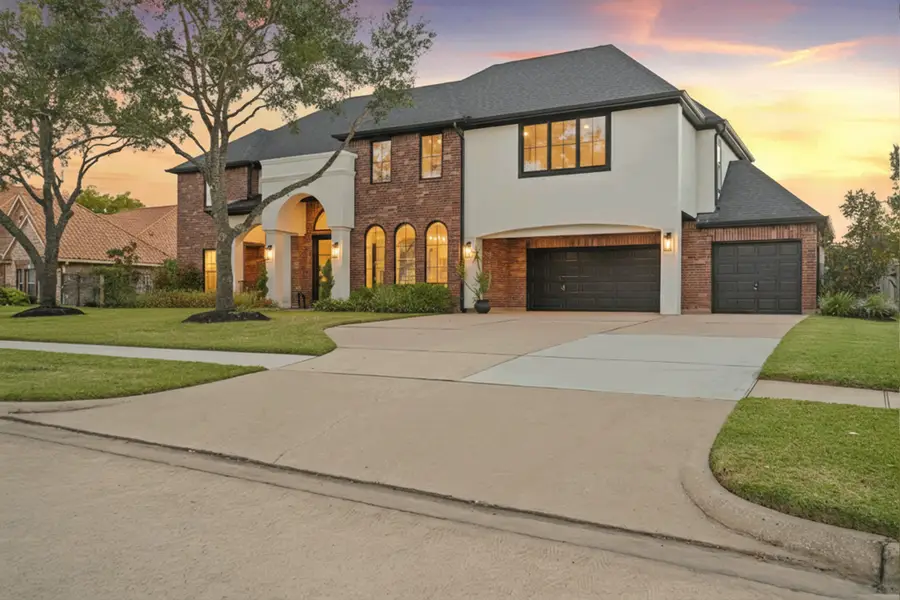 7714 Long Shadows Drive, Sugar Land, TX 77479 - Image #3