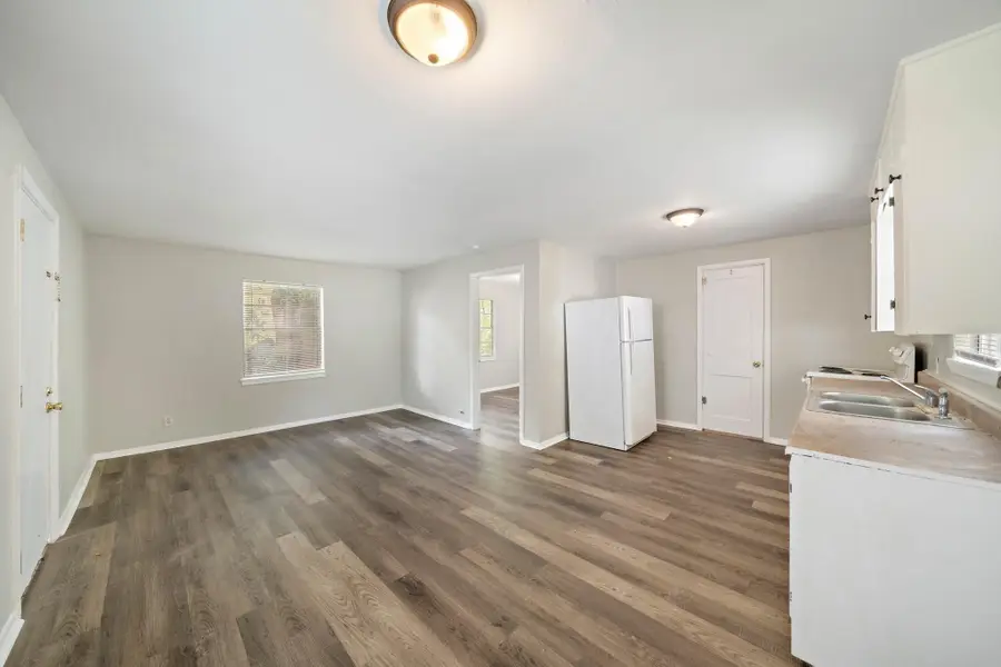 404 N 7th Street, Baytown, TX 77520 - #3