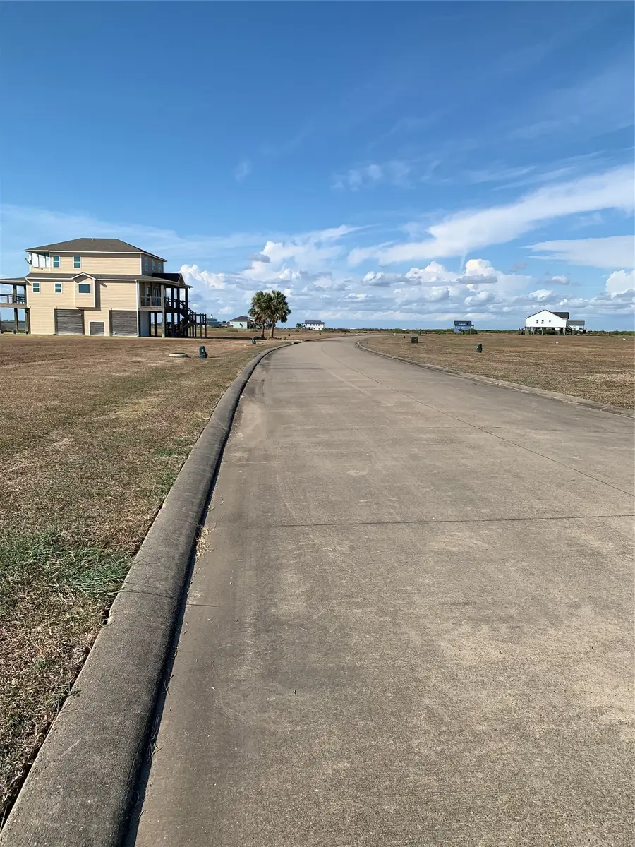 3336 Camp Hulen Drive, Palacios, TX 77465 - #3