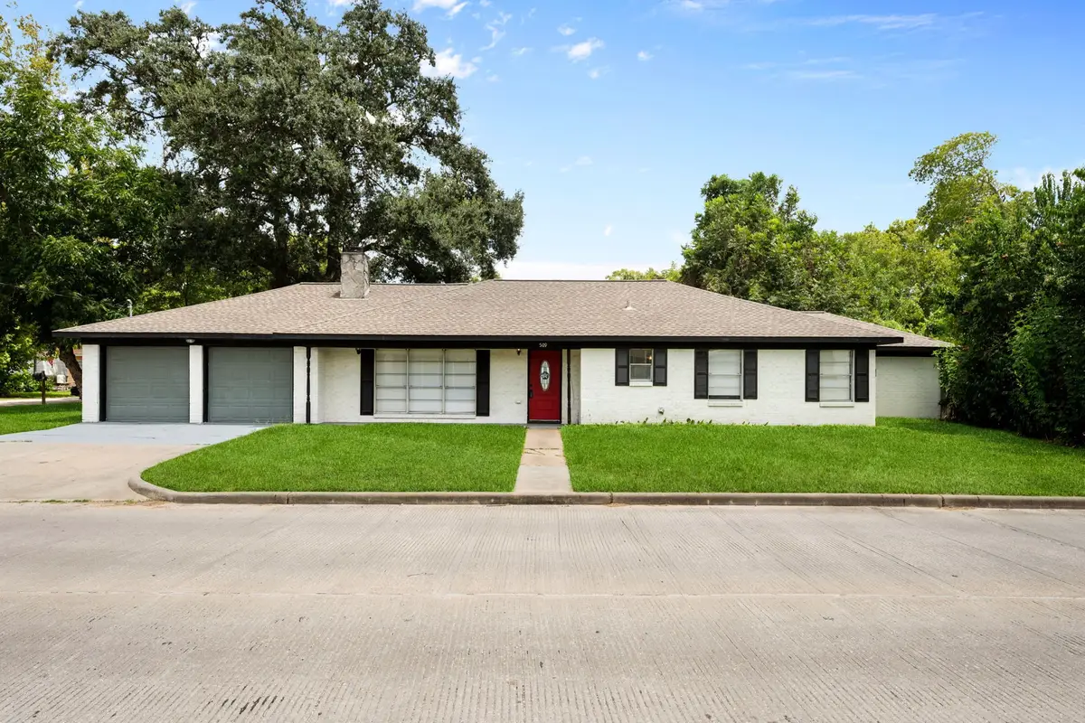 509 N Winfree Street, Dayton, TX 77535 - #1