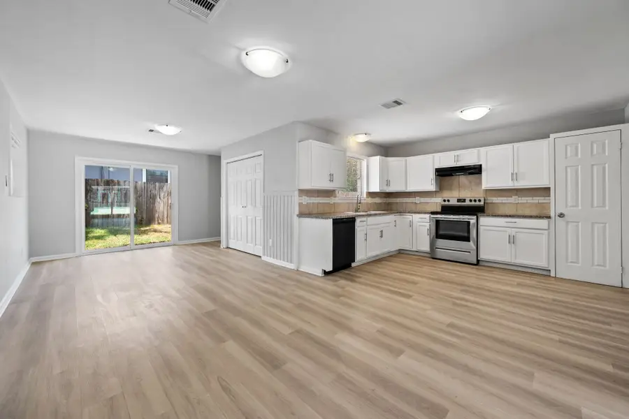 509 N Winfree Street, Dayton, TX 77535 - #3