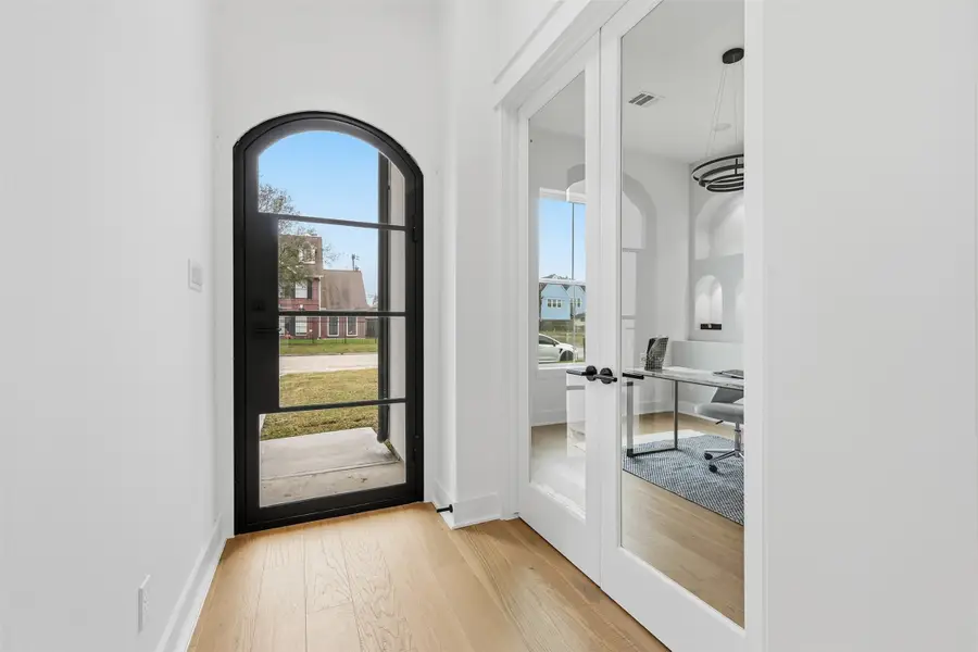 204 Milwaukee Street, Houston, TX 77009 - #2