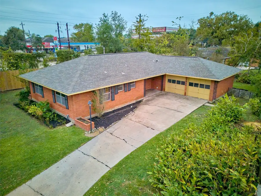 1803 Sea Queen Court, Houston, TX 77008 - Image #2