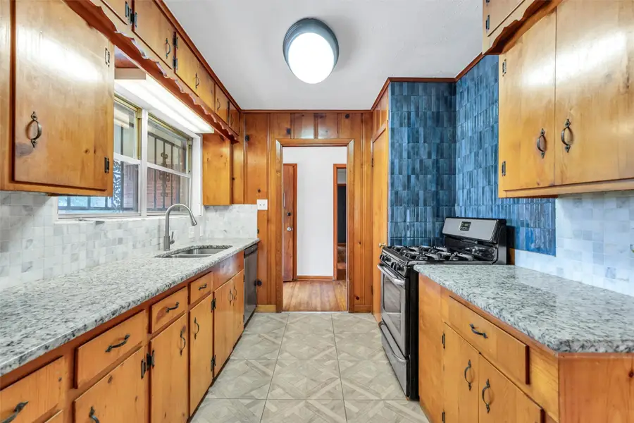 1803 Sea Queen Court, Houston, TX 77008 - Image #3