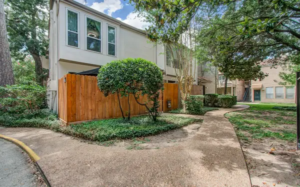 2100 Tanglewilde Street #205, Houston, TX 77063