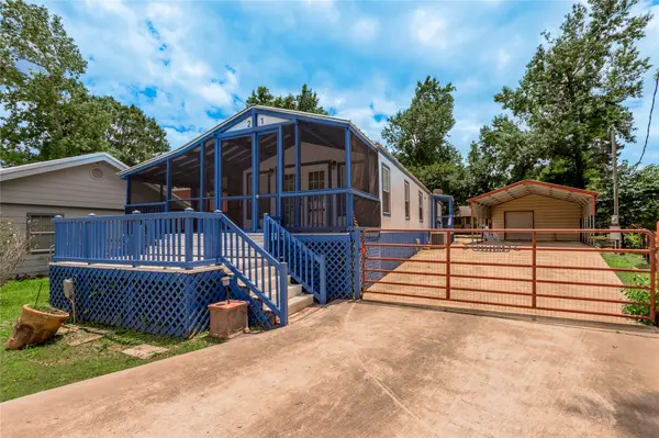 21 Oahu Court, Point Blank, TX 77364