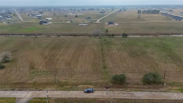 360 Brahman Trail, Angleton, TX 77515