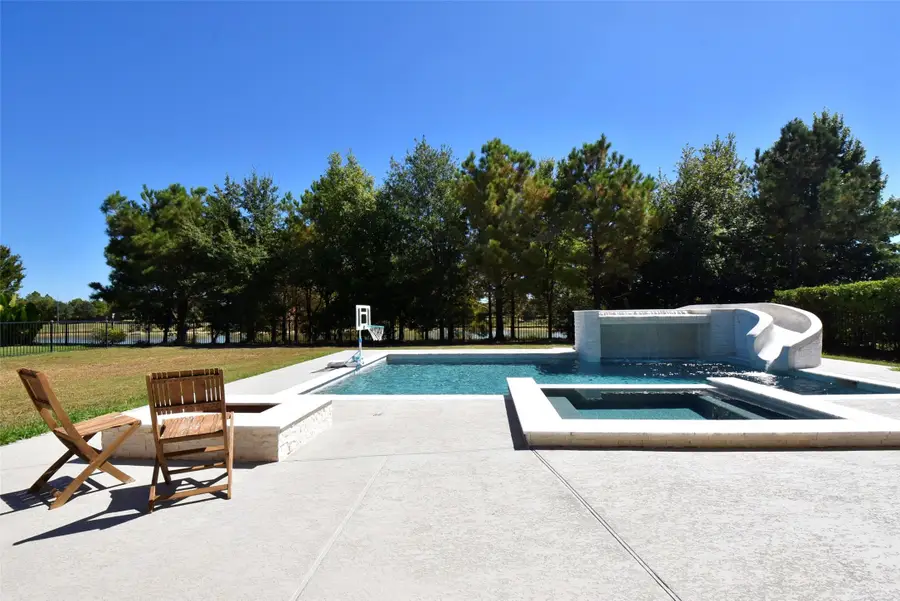 5615 Caspian Falls Lane, Fulshear, TX 77441 - Image #2