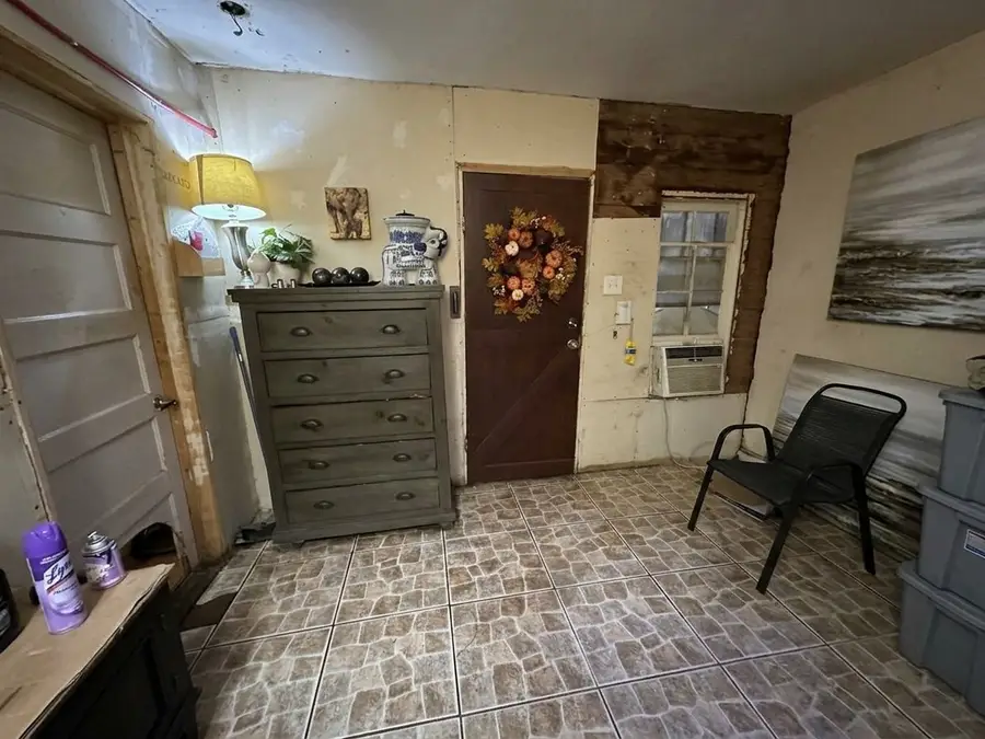 1818 San Carlos Street, San Antonio, TX 78207 - #3
