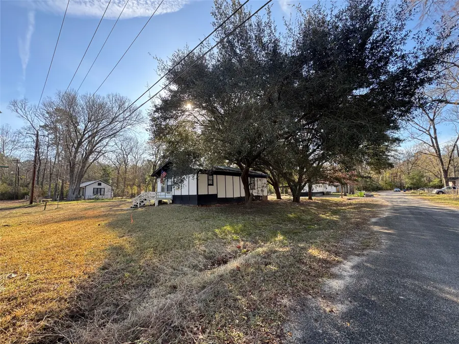 110 & 100 Barnard Street, Livingston, TX 77351 - #2