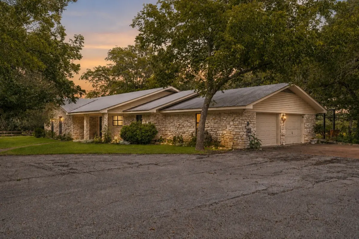 1736 County Road 182, Hallettsville, TX 77964 - #1