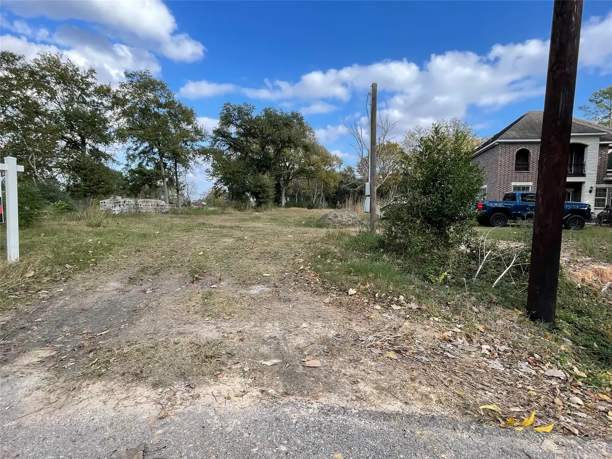 9722 Willow Street, Houston, TX 77088 - Image #1