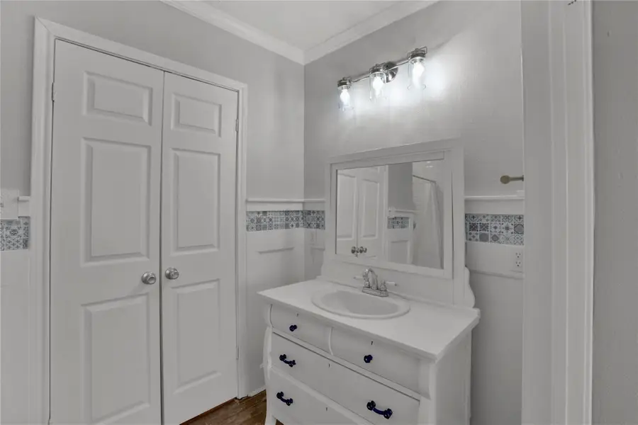 114 W Lobit Street, Baytown, TX 77520 - Image #3