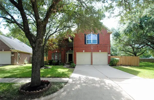 819 Fairpark Lane, Sugar Land, TX 77479