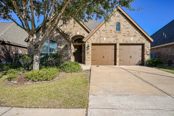 13809 Crystal Harbor Lane, Pearland, TX 77584