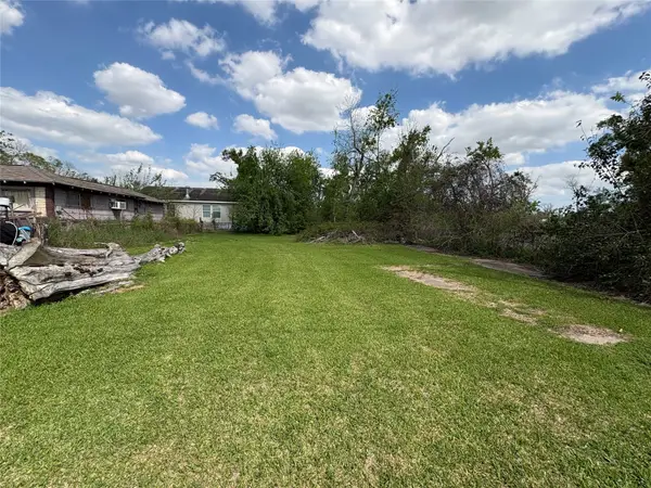 6020 Wipprecht Street, Houston, TX 77026