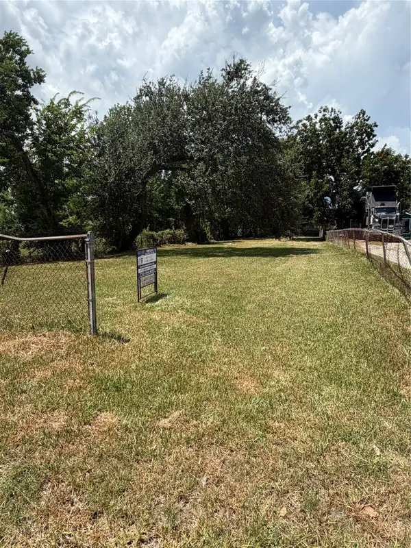 2107 Maryland Street, Baytown, TX 77520
