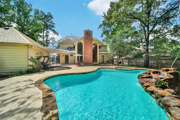 25 Cascade Springs Place, The Woodlands, TX 77381