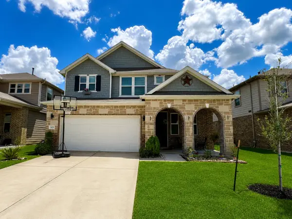 2635 Oakwood Bluff Trail, Houston, TX 77038