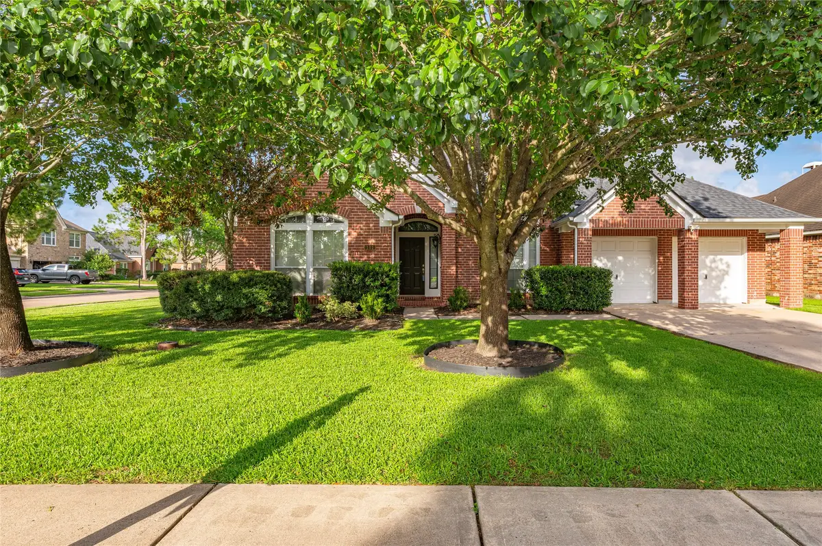 101 Arbor Springs Lane, Dickinson, TX 77539 - #1