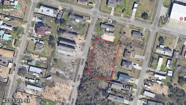 433 13th St, San Leon, TX 77539