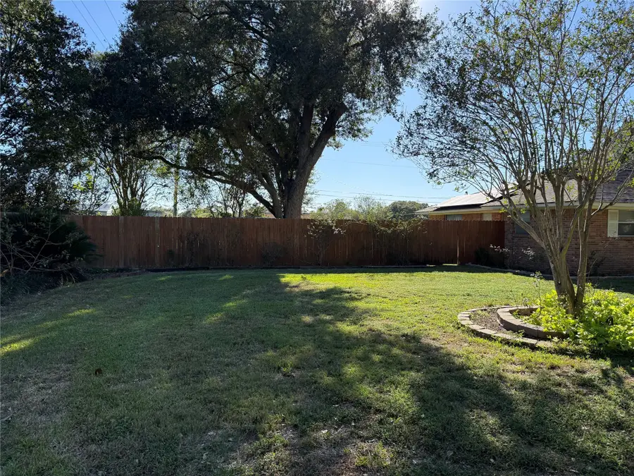 601 Willow Lane, Eagle Lake, TX 77434 - Image #2