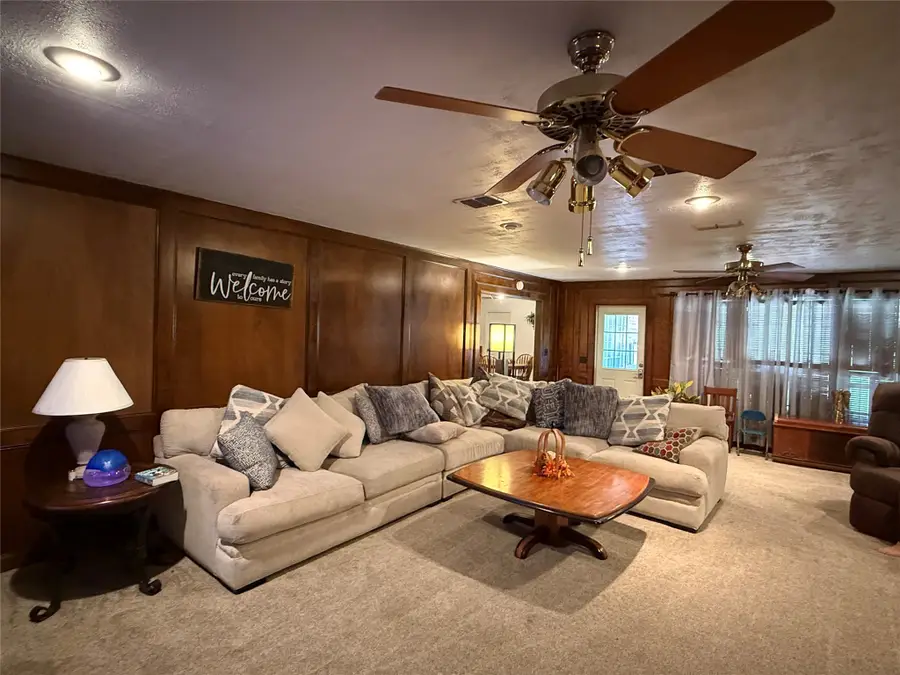 601 Willow Lane, Eagle Lake, TX 77434 - Image #3