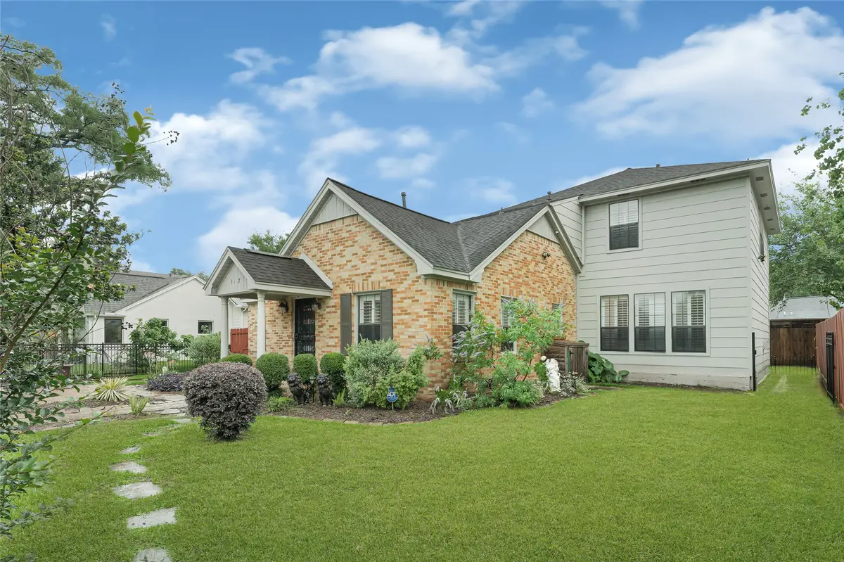 317 Avenue Of Oaks Street, Houston, TX 77009 - #1