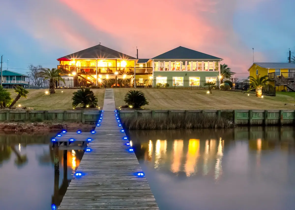 792 W Bayshore Drive, Palacios, TX 77465 - Image #1