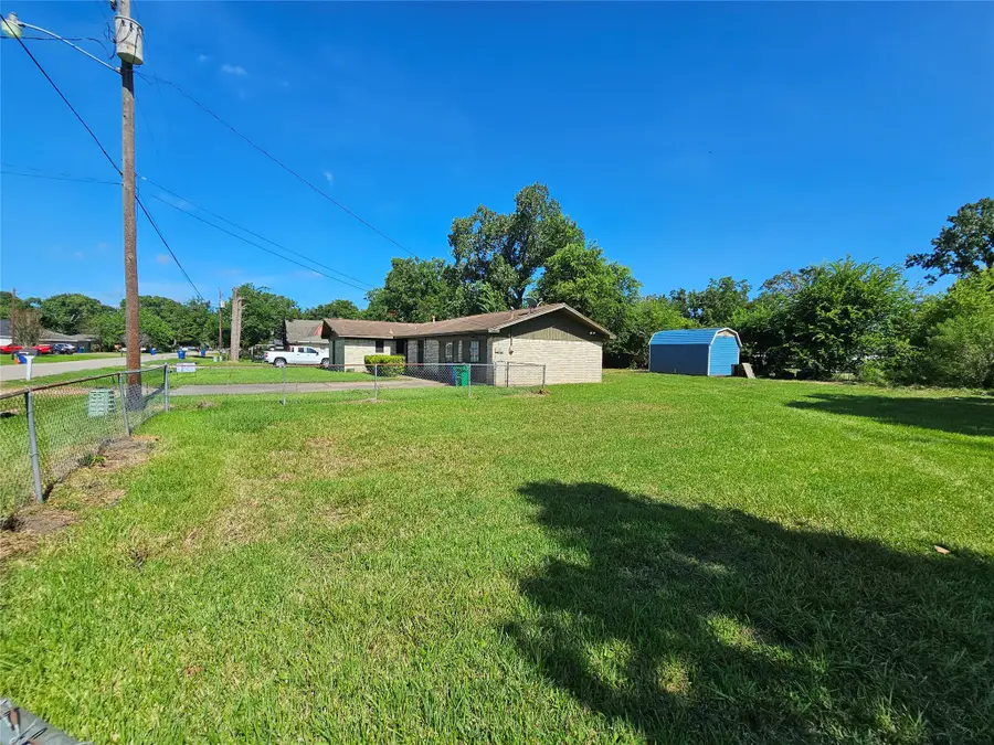 1216 Fair Drive, Angleton, TX 77515 - #2