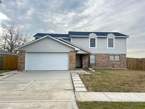 10102 Old Towne Lane, Sugar Land, TX 77498