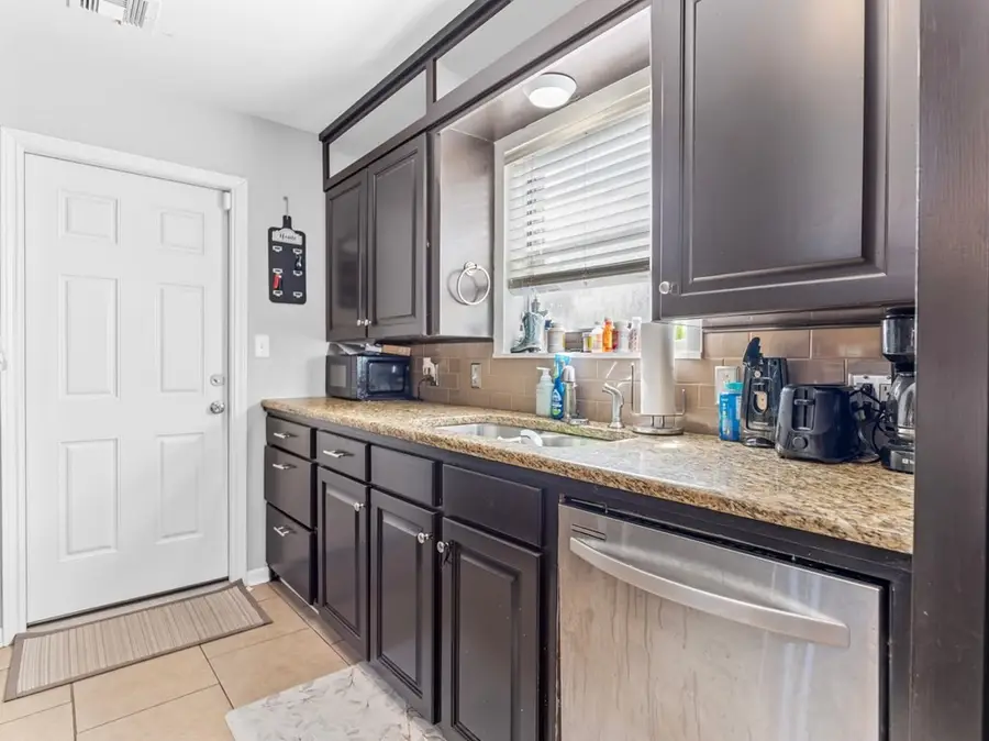 4009 Rice Avenue, Bay City, TX 77414 - #3