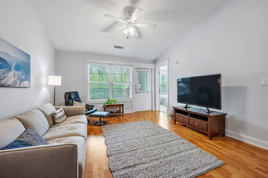 1725 Harvey Mitchell Parkway S #2433, College Station, TX 77840 - Image #3