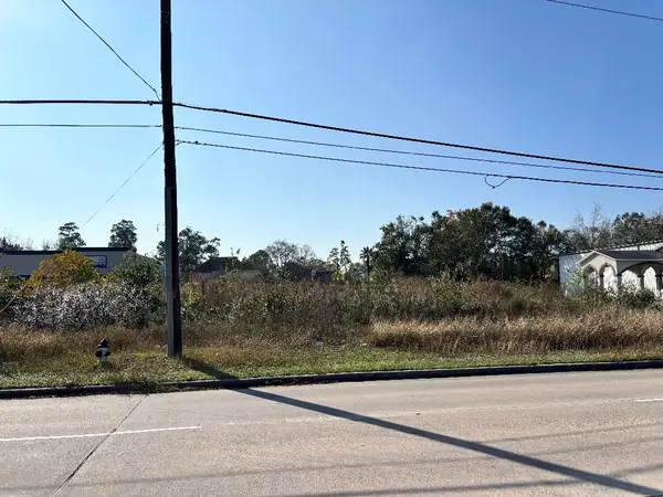 17303 Stuebner Airline Road, Spring, TX 77379