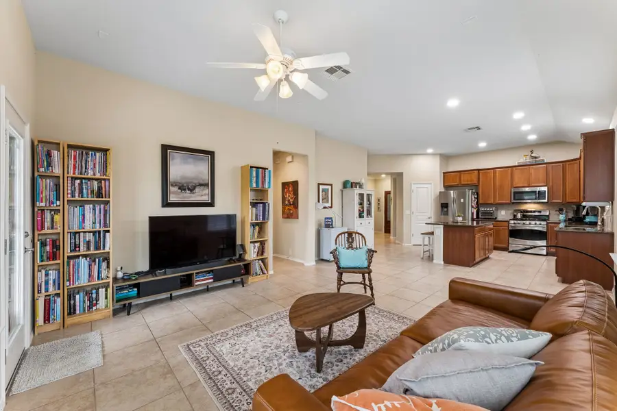 47 Canterborough Place, The Woodlands, TX 77375 - #2