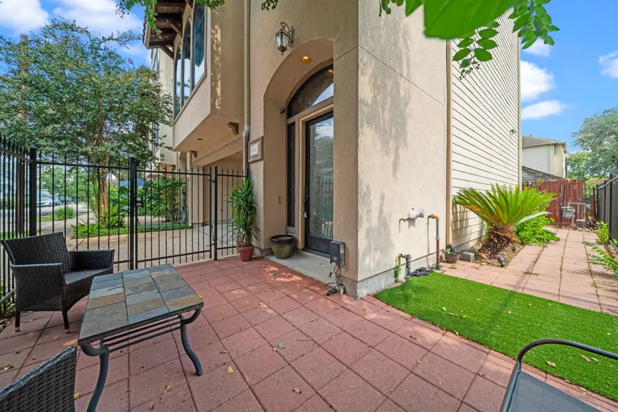 1510 Reinerman Street, Houston, TX 77007 - Image #3