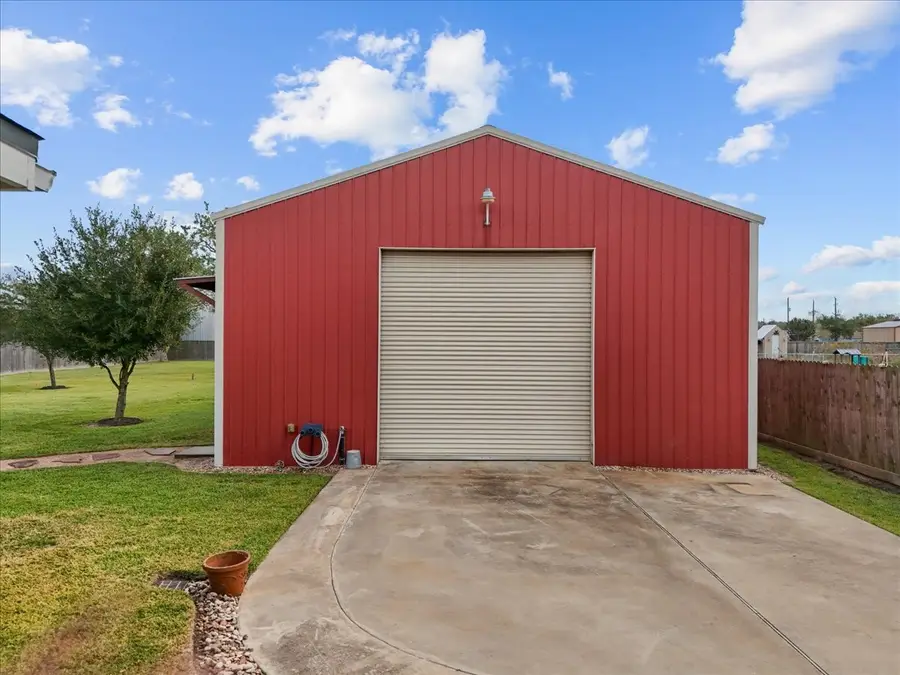 3519 Lone Pine Drive, Santa Fe, TX 77510 - Image #3