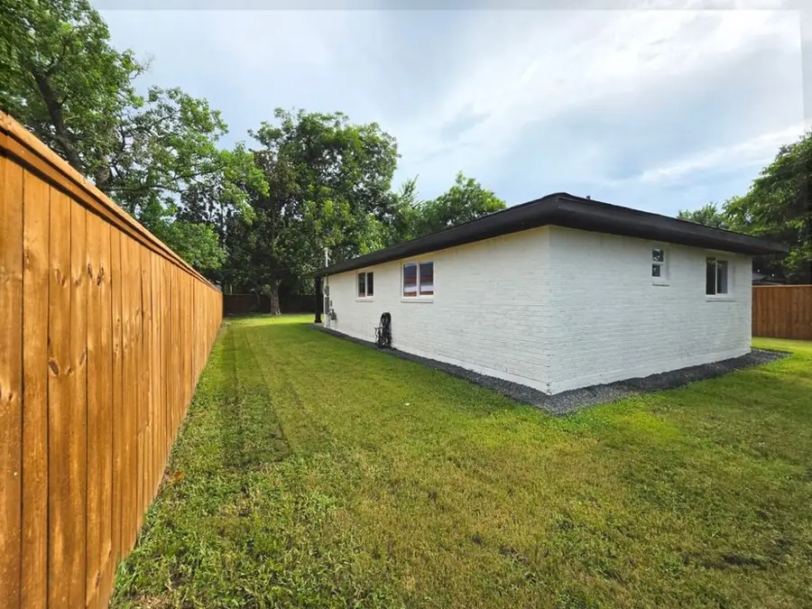 906 Dewalt Street, Houston, TX 77088 - #3