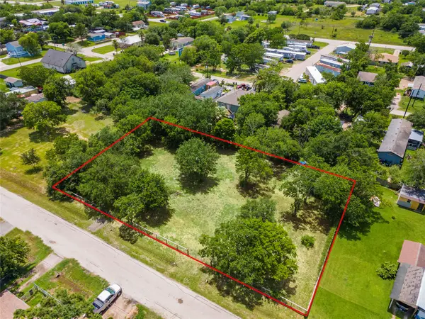 410-416 7th Street, Dickinson, TX 77539