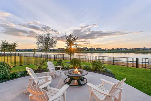 3103 Flora Manor Drive, Texas City, TX 77568