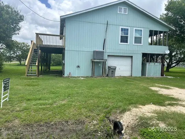 501 S 15th Street, Seadrift, TX 77983 - Image #2