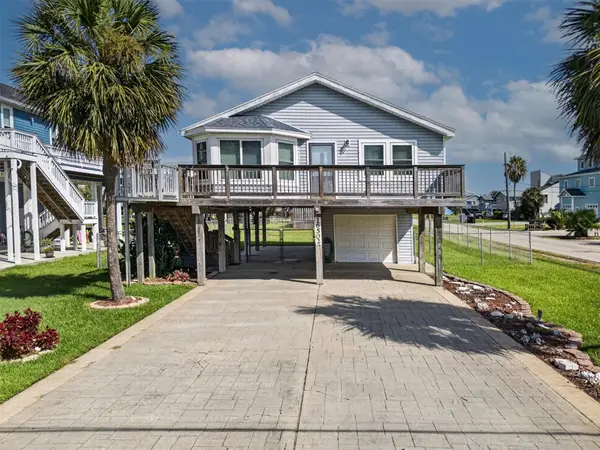 16502 Jamaica Inn Road, Jamaica Beach, TX 77554