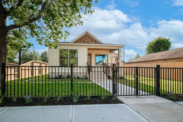 301 Vincent Street, Houston, TX 77009