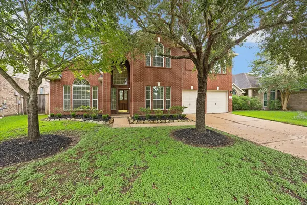 9127 Stoneleigh Drive, Sugar Land, TX 77479