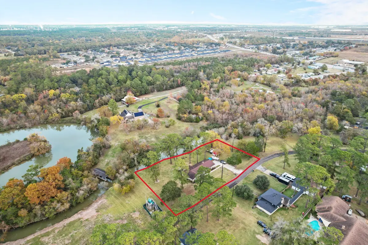203 N Bayou Bend, Baytown, TX 77521 - #1