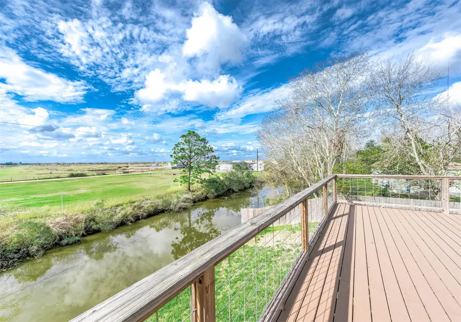 12827 Sandpiper Road, Angleton, TX 77515 - Image #3